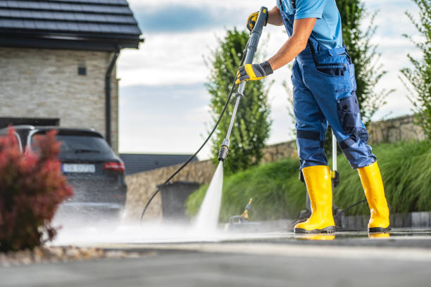 Best Best Pressure Washing Companies  in Comstock Northwest, MI